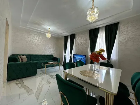 Rent, two bedroom apartment, 65m², Mažina, Tivat - image 1