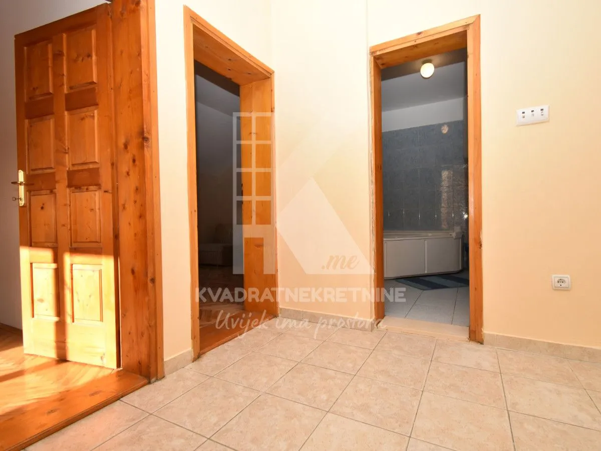 Prodaja, kuća, 160m², Murtovina, Podgorica