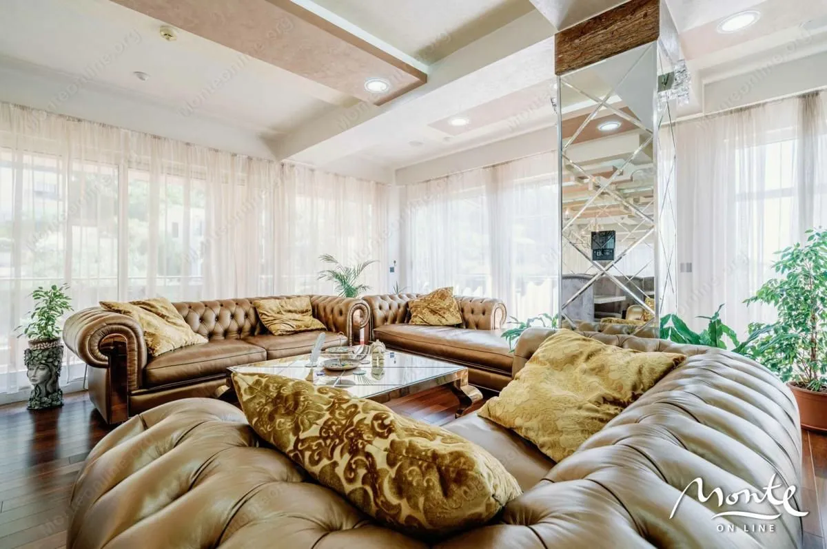 Sale, three bedroom apartment, 200m², Budva, Crna Gora