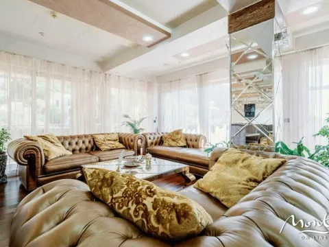 Sale, three bedroom apartment, 200m², Budva, Crna Gora - image 22