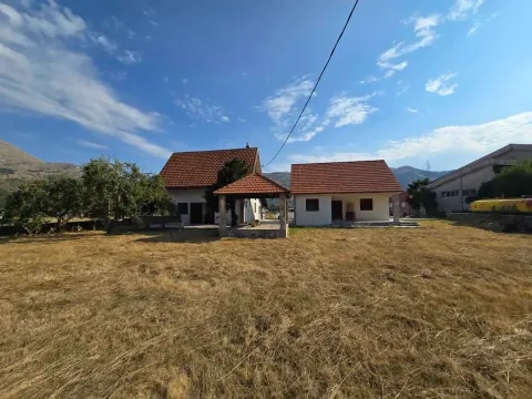 Kuća in Cetinje