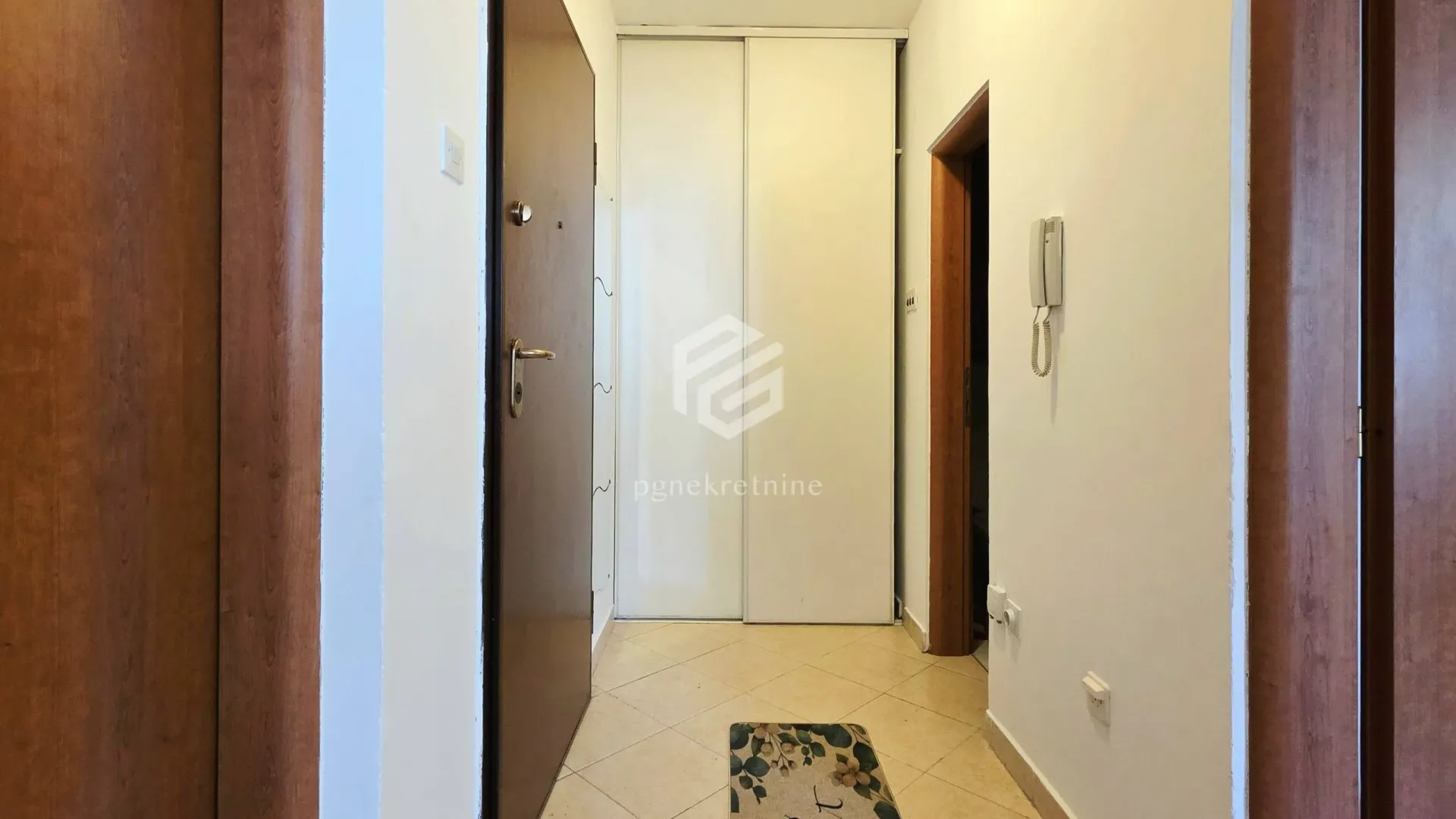 Rent, two bedroom apartment, 60m², Preko Morače, Podgorica