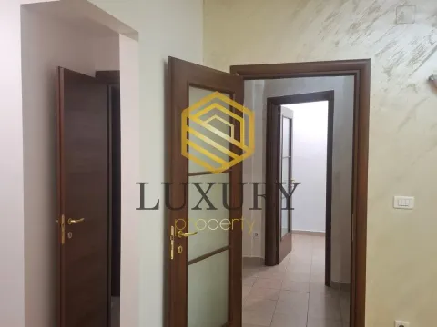 Izdavanje, dvosoban stan, 80m², City Kvart, Podgorica - image 9