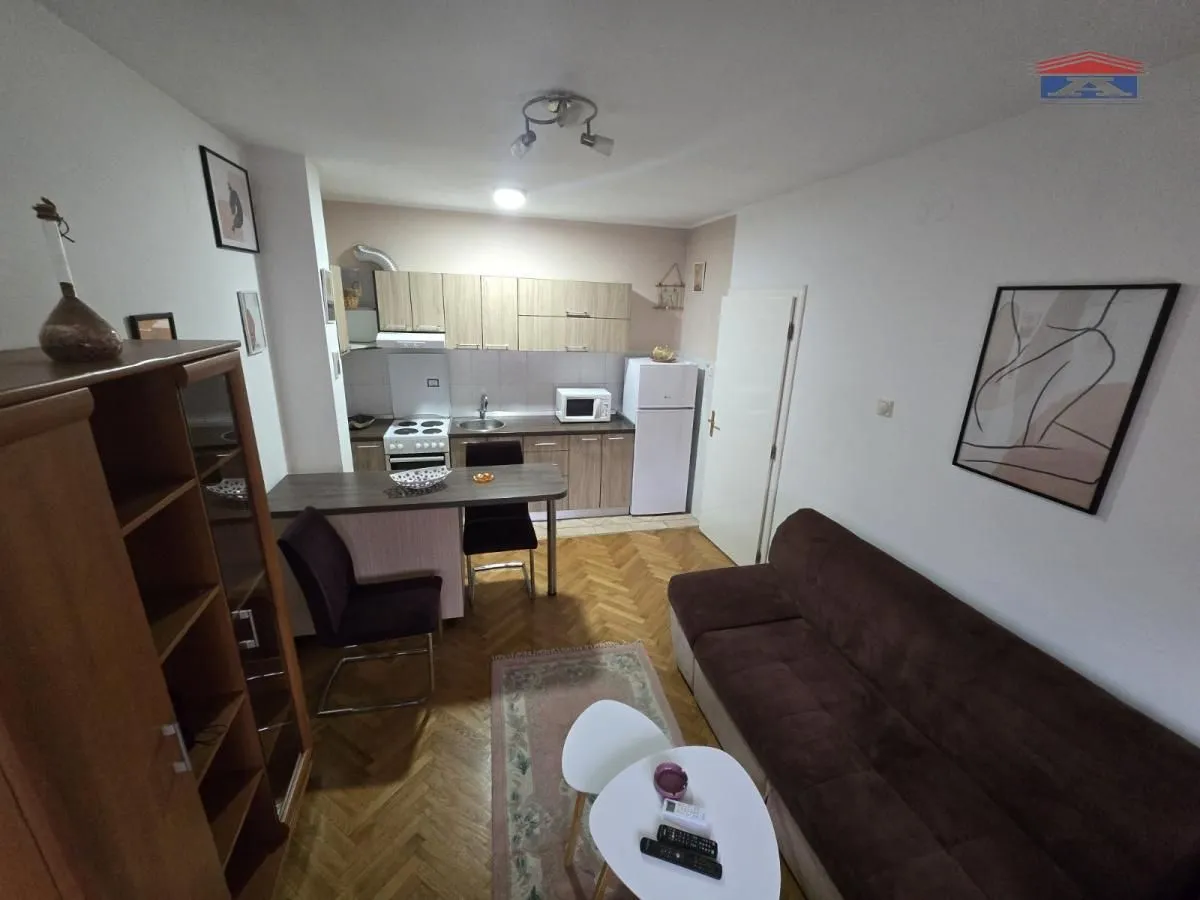 Rent, one bedroom apartment, 45m², Grbavica, Novi Sad Sve Podlokacije