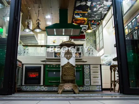 Poslovni prostor in Arena