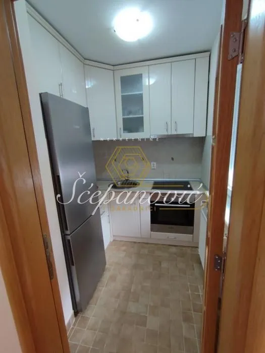 Prodaja, dvosoban stan, 43m², Grbavica, Novi Sad Sve Podlokacije