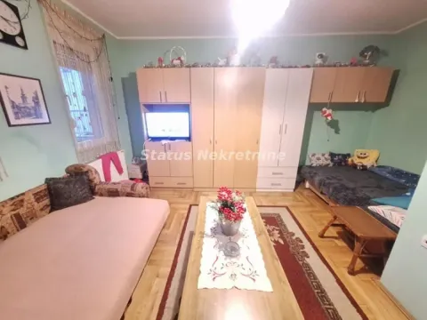 Izdavanje, garsonjera, 30m², Podbara, Novi Sad Sve Podlokacije - image 5