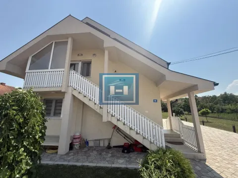 Prodaja, kuća, 200m², Majur, Jagodina - image 34