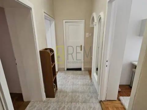 Izdavanje, dvosoban stan, 65m², Centar, Podgorica - image 9