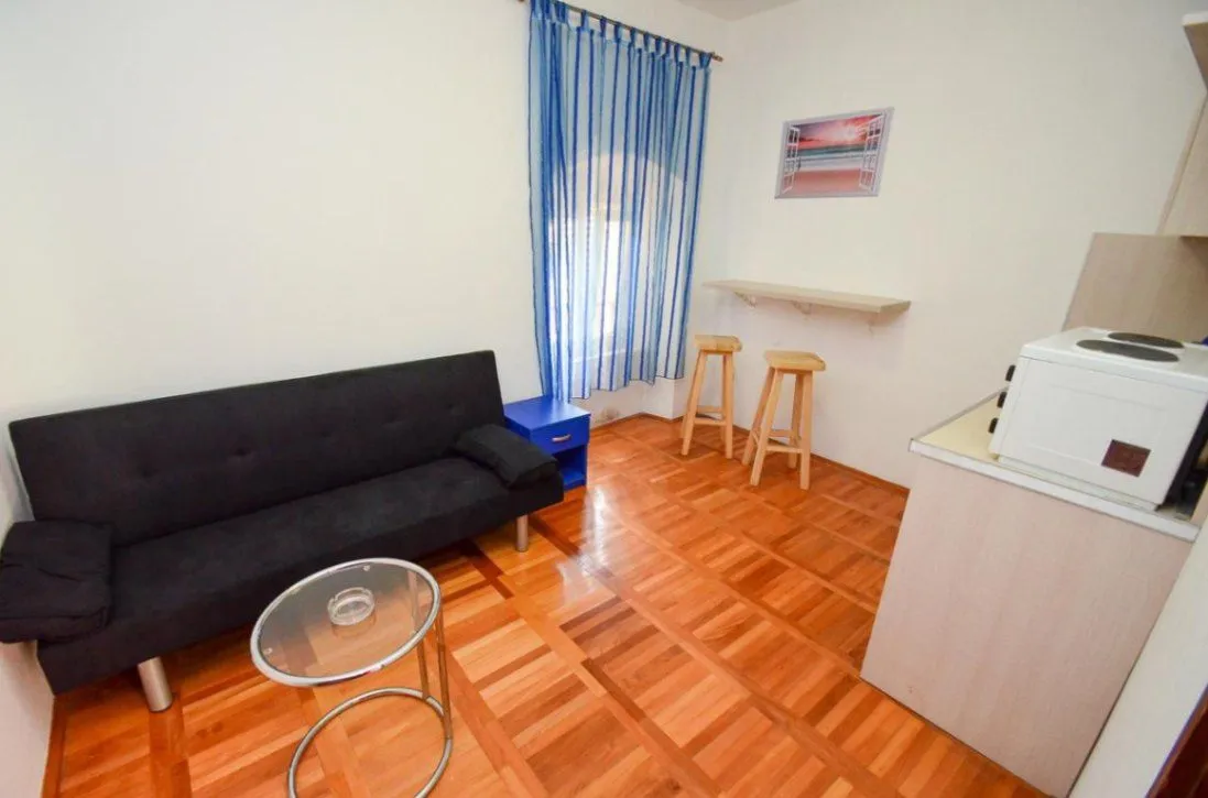 Sale, house, 100m², Centar, Kotor
