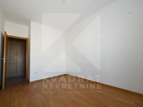 Rent, two bedroom apartment, 65m², Stari Aerodrom, Podgorica - image 6