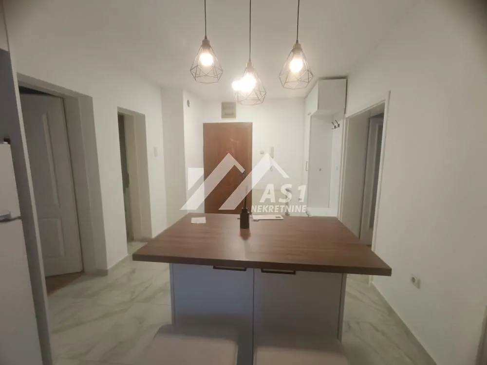 Izdavanje, dvosoban stan, 50m², Grbavica, Novi Sad Sve Podlokacije