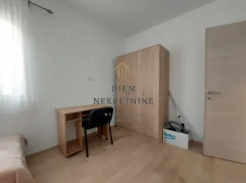 Izdavanje, dvosoban stan, 85m², Dobrota, Kotor - image 5