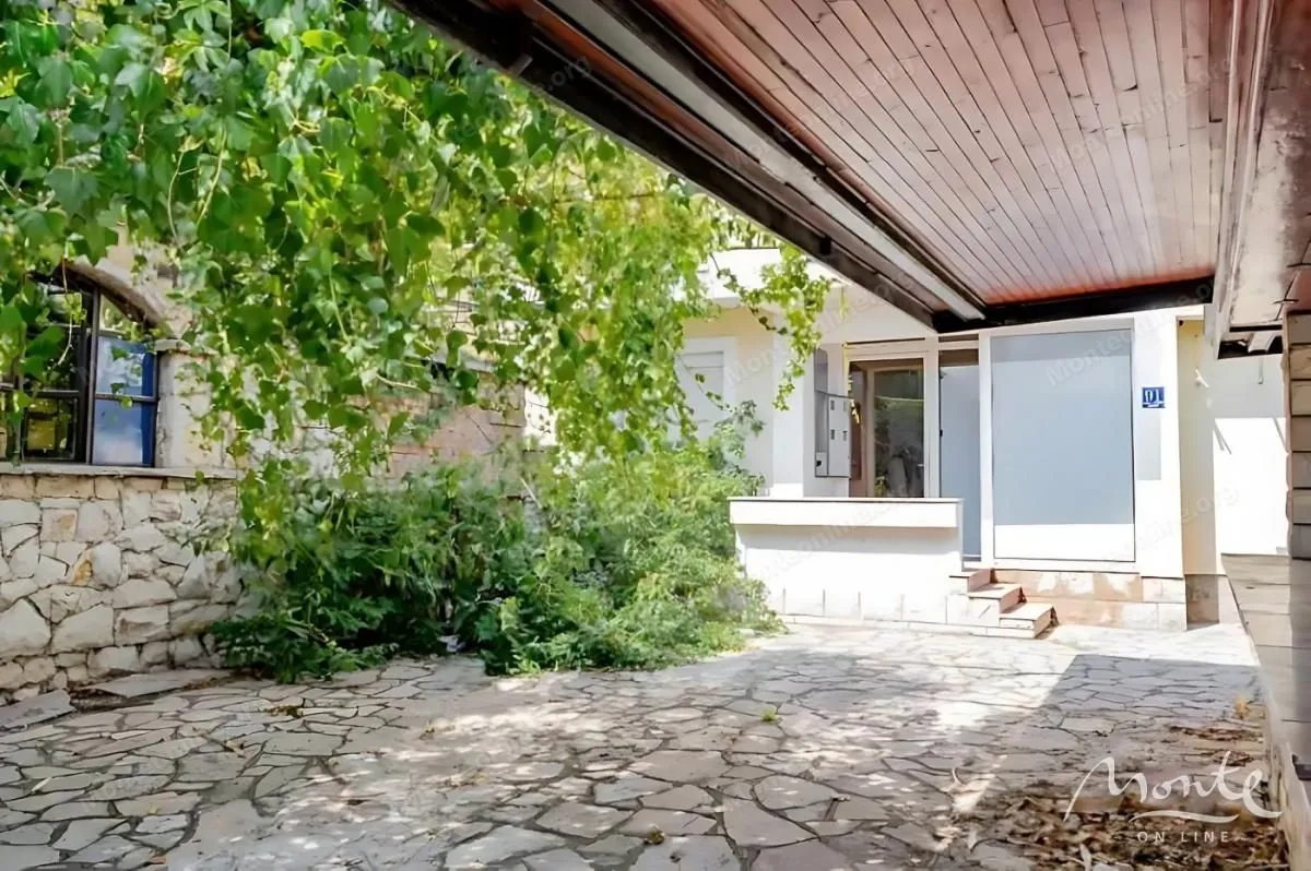 Sale, office space, 534m², Đenovići, Herceg Novi