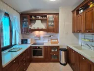 Prodaja, trosoban stan, 130m², Stari Aerodrom, Podgorica - image 1