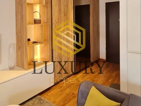 Izdavanje, garsonjera, 33m², City Kvart, Podgorica - image 5