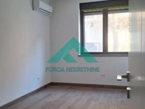 Sale, four bedroom apartment, 111m², Lekino Brdo, Voždovac Sve Podlokacije - image 9