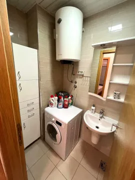 Sale, two bedroom apartment, 64m², City Kvart, Podgorica - image 9