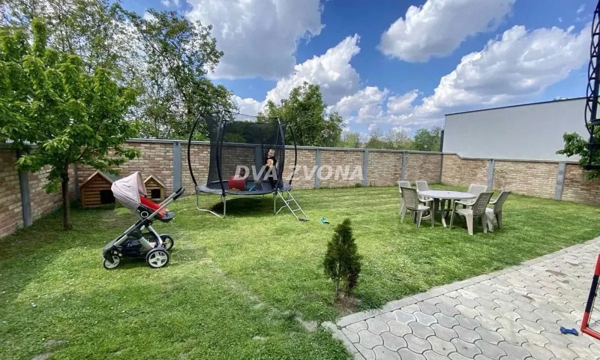 Prodaja, kuća, 250m², Adice, Novi Sad Sve Podlokacije