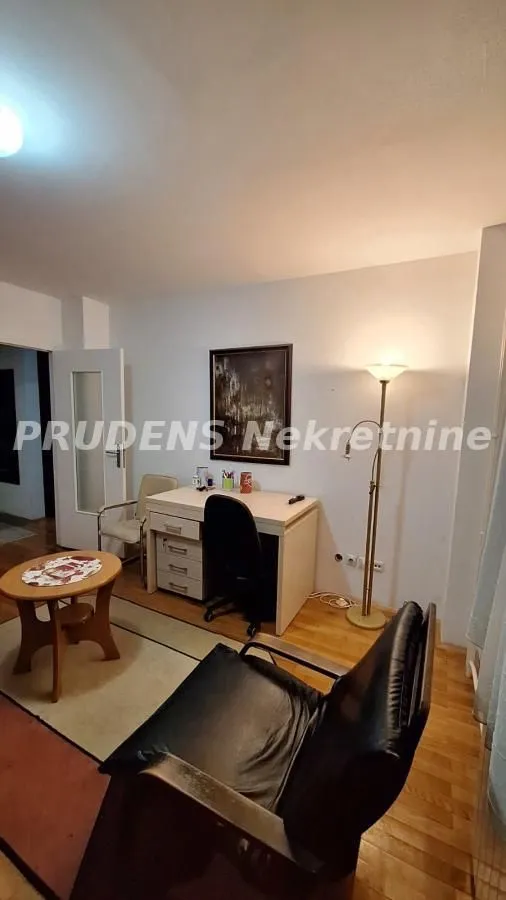 Prodaja, četvorosoban stan, 109m², Crveni Krst, Beograd
