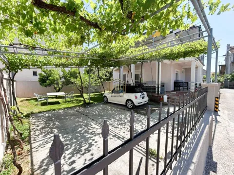 Izdavanje, trosoban stan, 120m², City Kvart, Podgorica - image 7