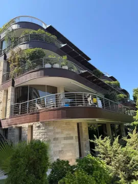 Rent, two bedroom apartment, 156m², Budva, Crna Gora - image 4