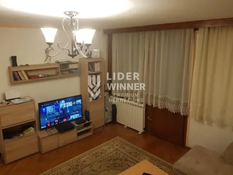 Izdavanje, trosoban stan, 75m², Vračar Centar, Vračar Sve Podlokacije - image 2