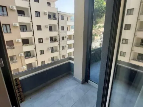 Sale, one bedroom apartment, 43m², Bečići, Budva - image 4