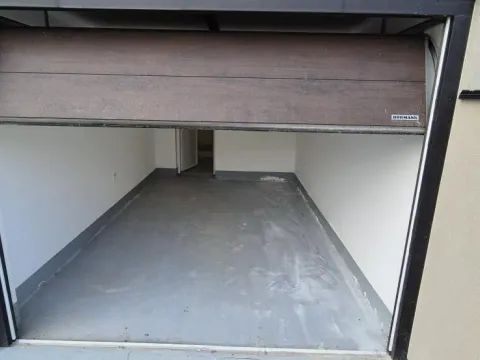 Prodaja, četvorosoban stan, 130m², Novo naselje, Novi Sad - image 16