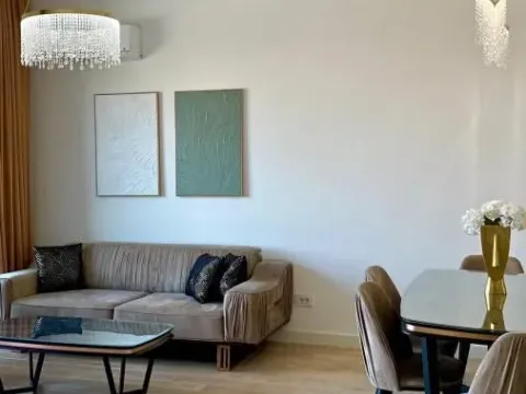 Izdavanje, trosoban stan, 90m², Savski Venac, Beograd - image 3