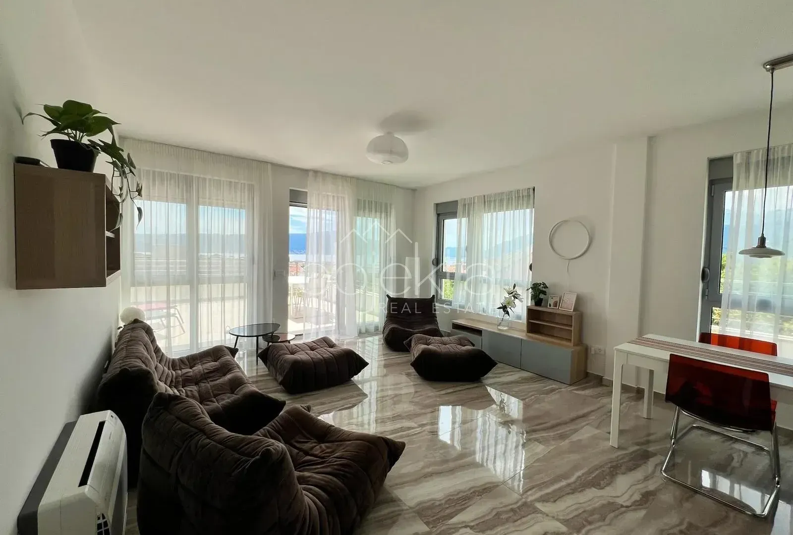 Rent, apartment, 123m², Tivat, Crna Gora