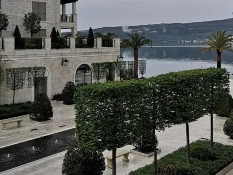 Prodaja, jednosoban stan, 119m², Centar, Tivat - image 8