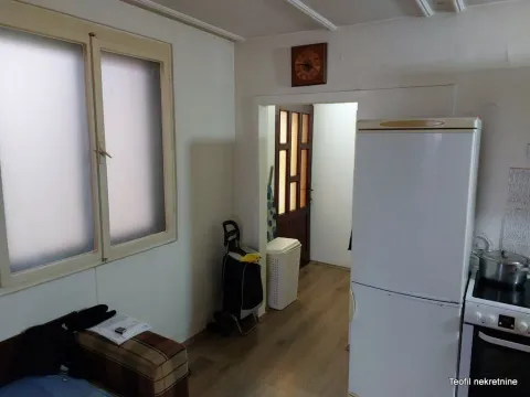 Sale, one bedroom apartment, 32m², Zemun Sve Podlokacije, Beograd - image 2