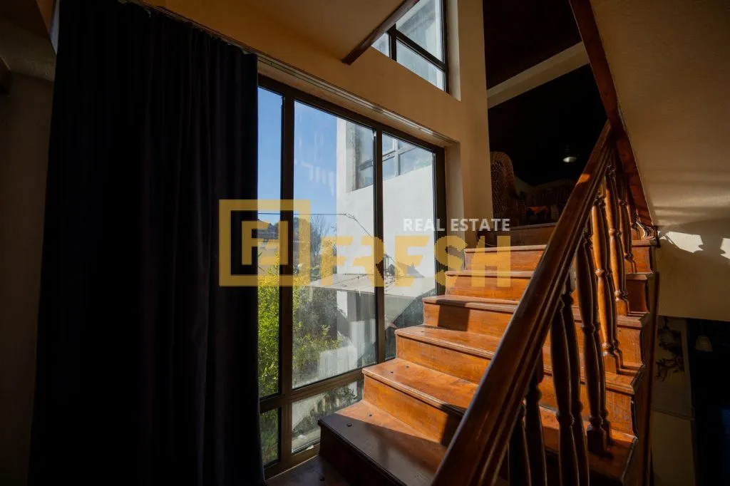 Prodaja, kuća, 348m², Stara Varoš, Podgorica