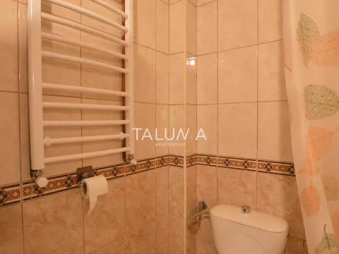 Prodaja, kuća, 150m², Tološi, Podgorica - image 12