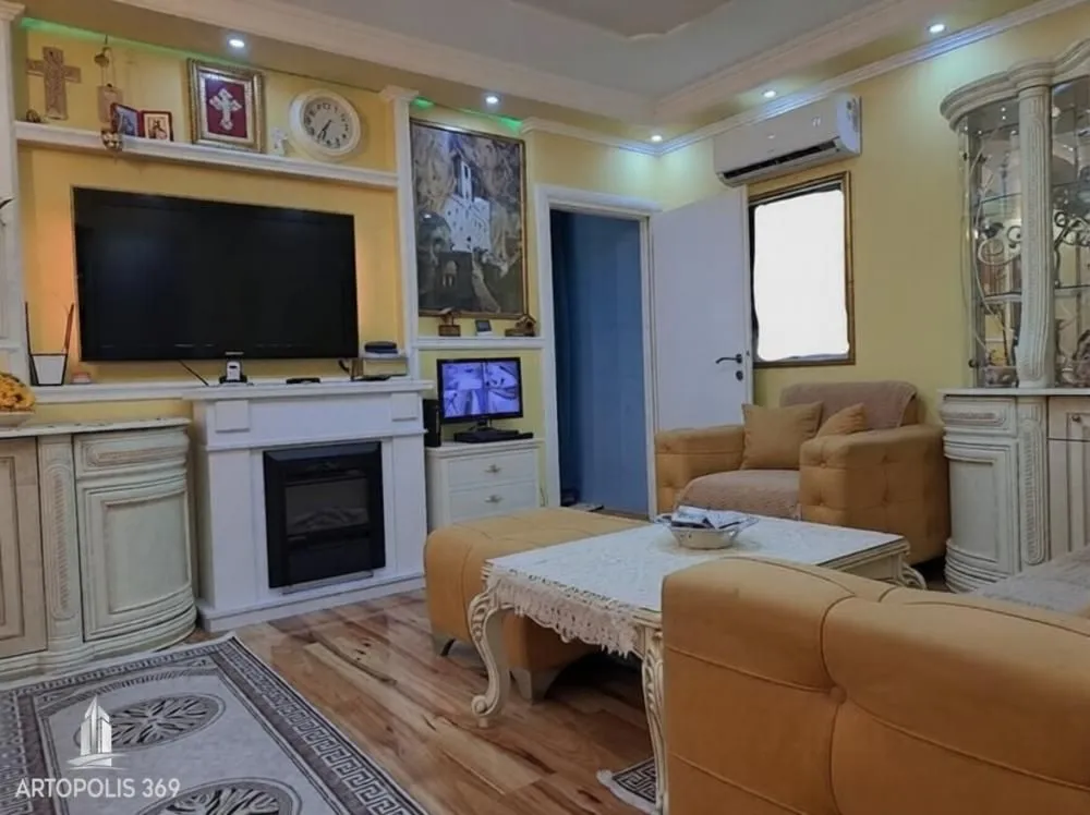 Prodaja, kuća, 120m², Zemun Centar, Zemun Sve Podlokacije