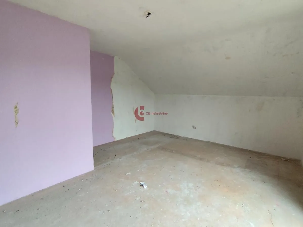 Prodaja, kuća, 210m², Makova Sedmica, Subotica