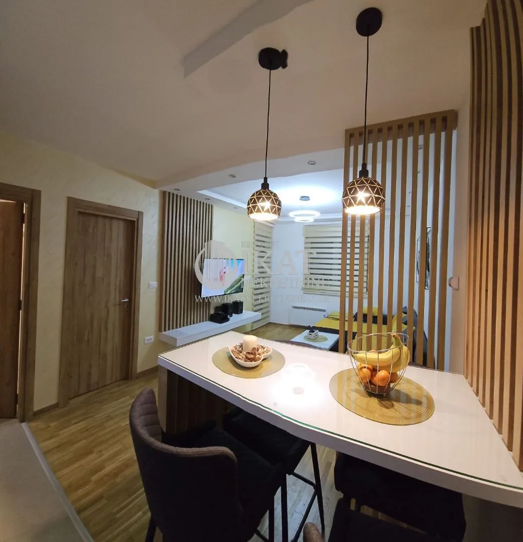 Prodaja, jednosoban stan, 35m², 25. Maj, Zlatibor