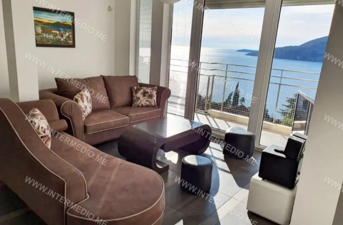 Prodaja, dvosoban stan, 105m², Centar, Herceg Novi