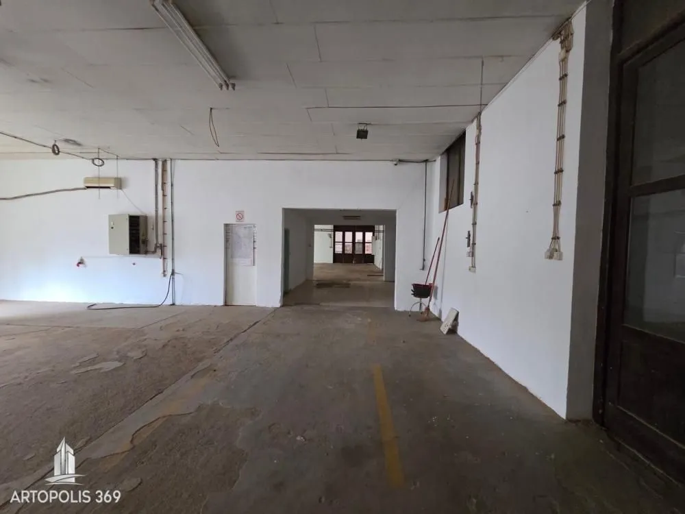 Izdavanje, poslovni prostor, 1440m², Zemun Centar, Zemun Sve Podlokacije