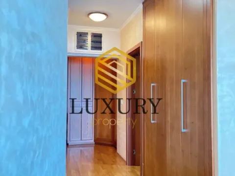 Izdavanje, dvosoban stan, 100m², Centar, Podgorica - image 8