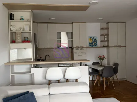 Rent, two bedroom apartment, 56m², City Kvart, Podgorica - image 4