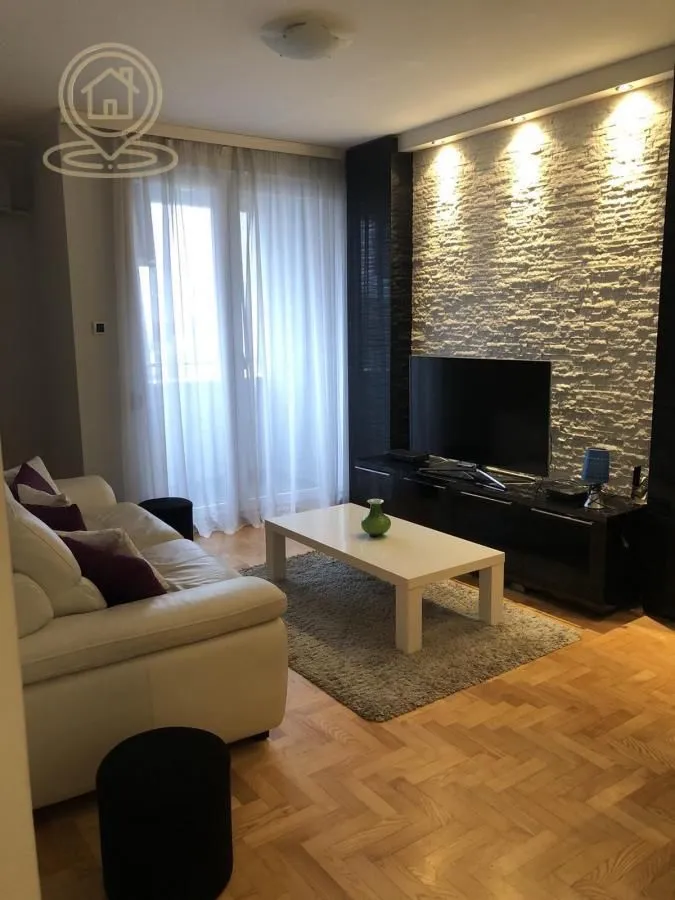 Prodaja, jednosoban stan, 42m², Adamovićevo Naselje, Novi Sad Sve Podlokacije
