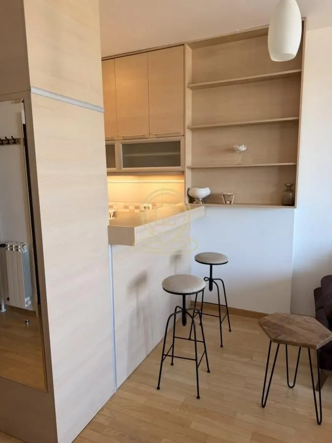 Rent, two bedroom apartment, 42m², Stari Grad, Beograd