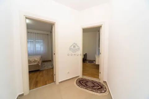 Rent, two bedroom apartment, 55m², Stara Varoš, Podgorica - image 10