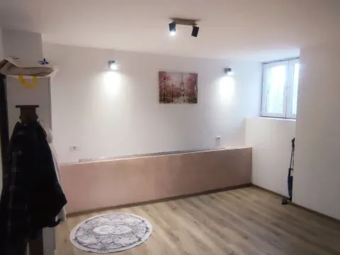 Prodaja, jednosoban stan, 44m², Malo Brdo, Podgorica - image 4