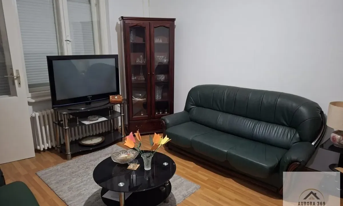 Prodaja, dvosoban stan, 61m², Centar, Novi Sad