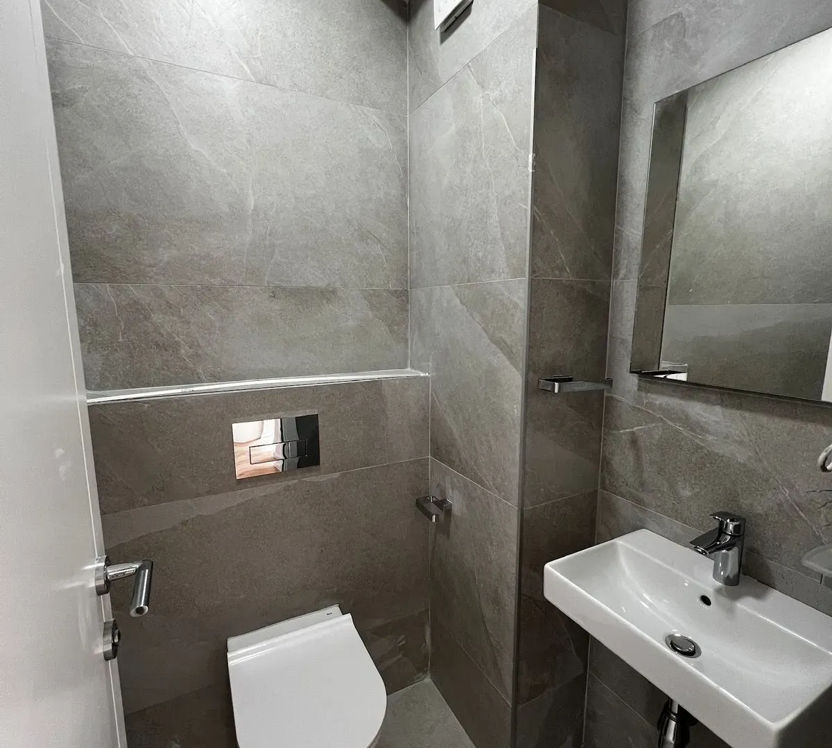 Prodaja, dvosoban stan, 72m², Central Point, Podgorica
