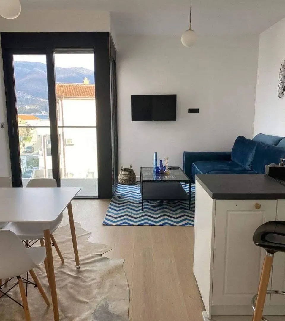 Prodaja, dvosoban stan, 52m², Donja Lastva, Tivat