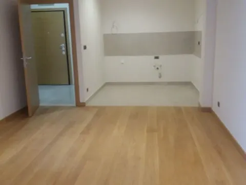 Rent, office space, 52m², Preko Morače, Podgorica - image 2